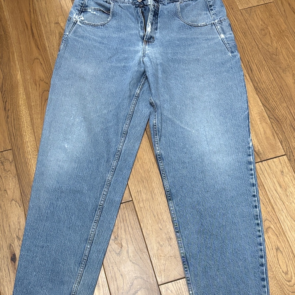 Vintage GUESS Men's Distressed Light Blue Denim Jeans - Picture 6 of 7